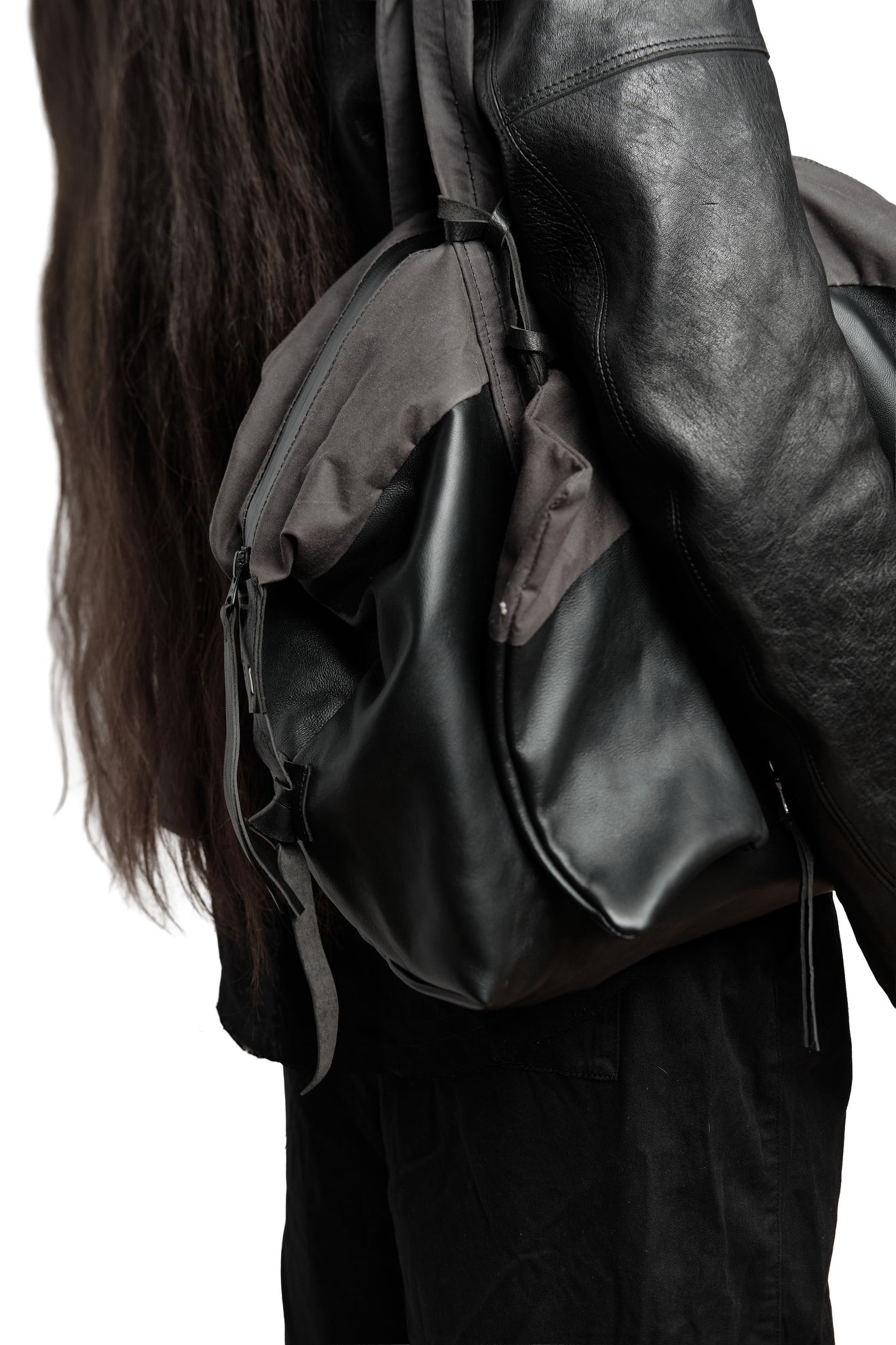 Duffle leather wax bag 336Y