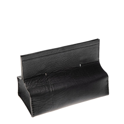 Leather box 1322A – front view with magnetic closure