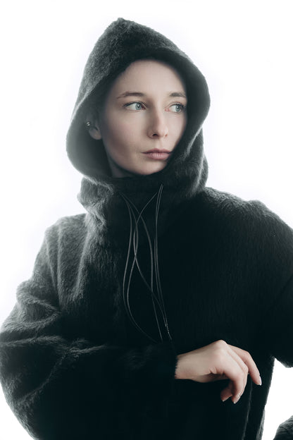 Cashmere hood 288J – side view showing silhouette