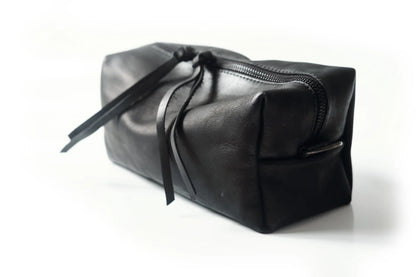 Shaving bag 1321A – open showing interior, 23×10×10cm