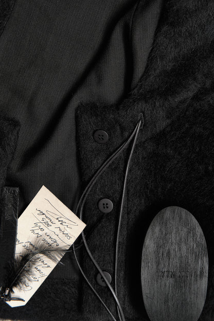 Cashmere hood 288J – flat lay showing shape