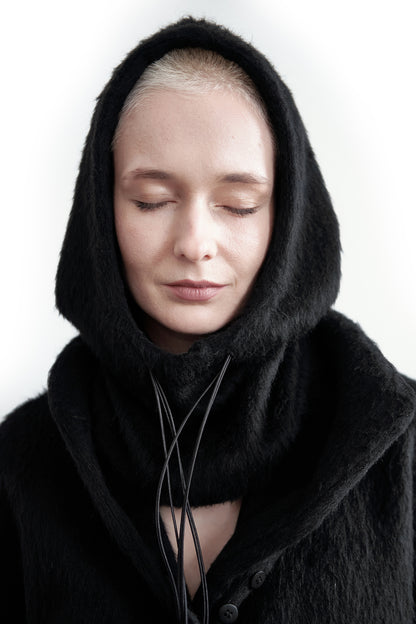 Cashmere hood 288J – interior wool lining detail