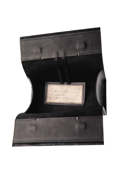 Leather box 1322A – magnetic closure detail