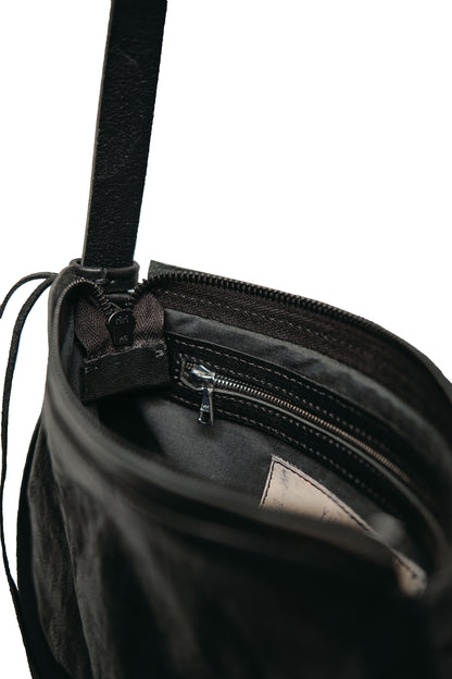 Horse leather crossbody 286Y – blued steel hardware