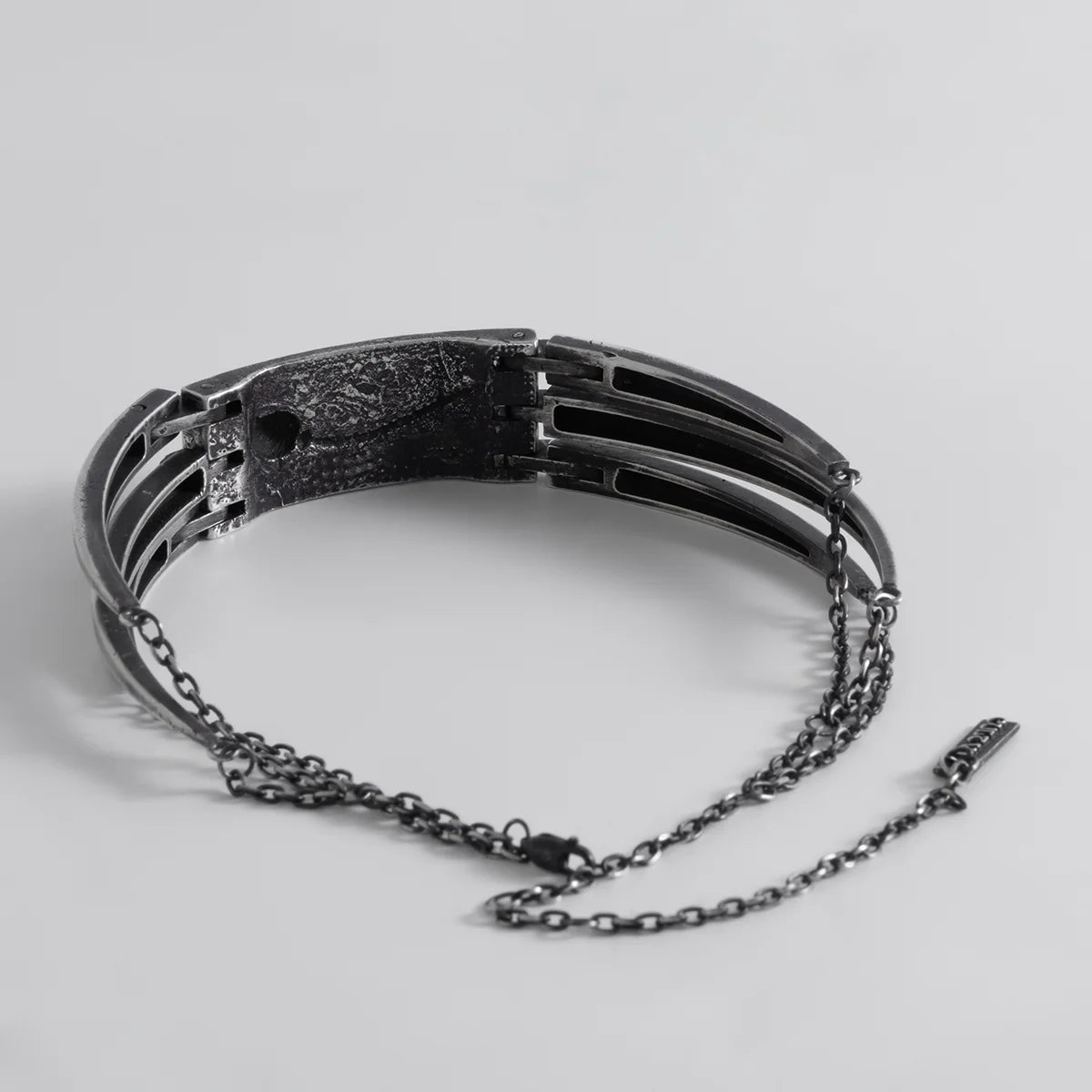 CULT VII Stillness necklace — détail du coquelicot