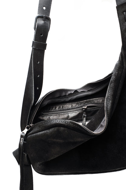 Shoulder bag 170Y black – worn crossbody