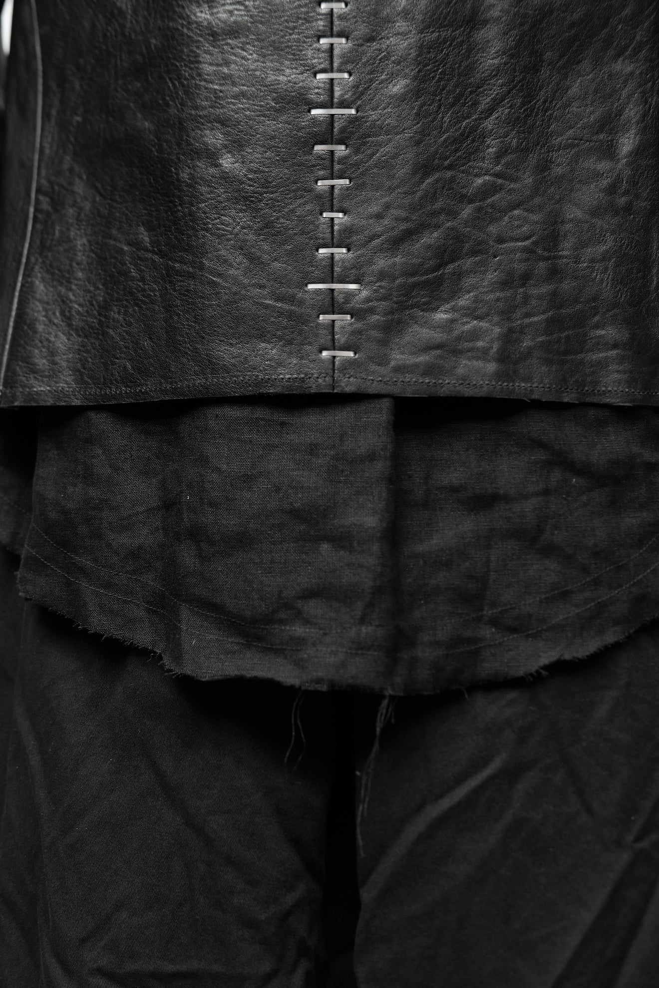 EIGENGRAU J03 Black Horse Shoulder Racer