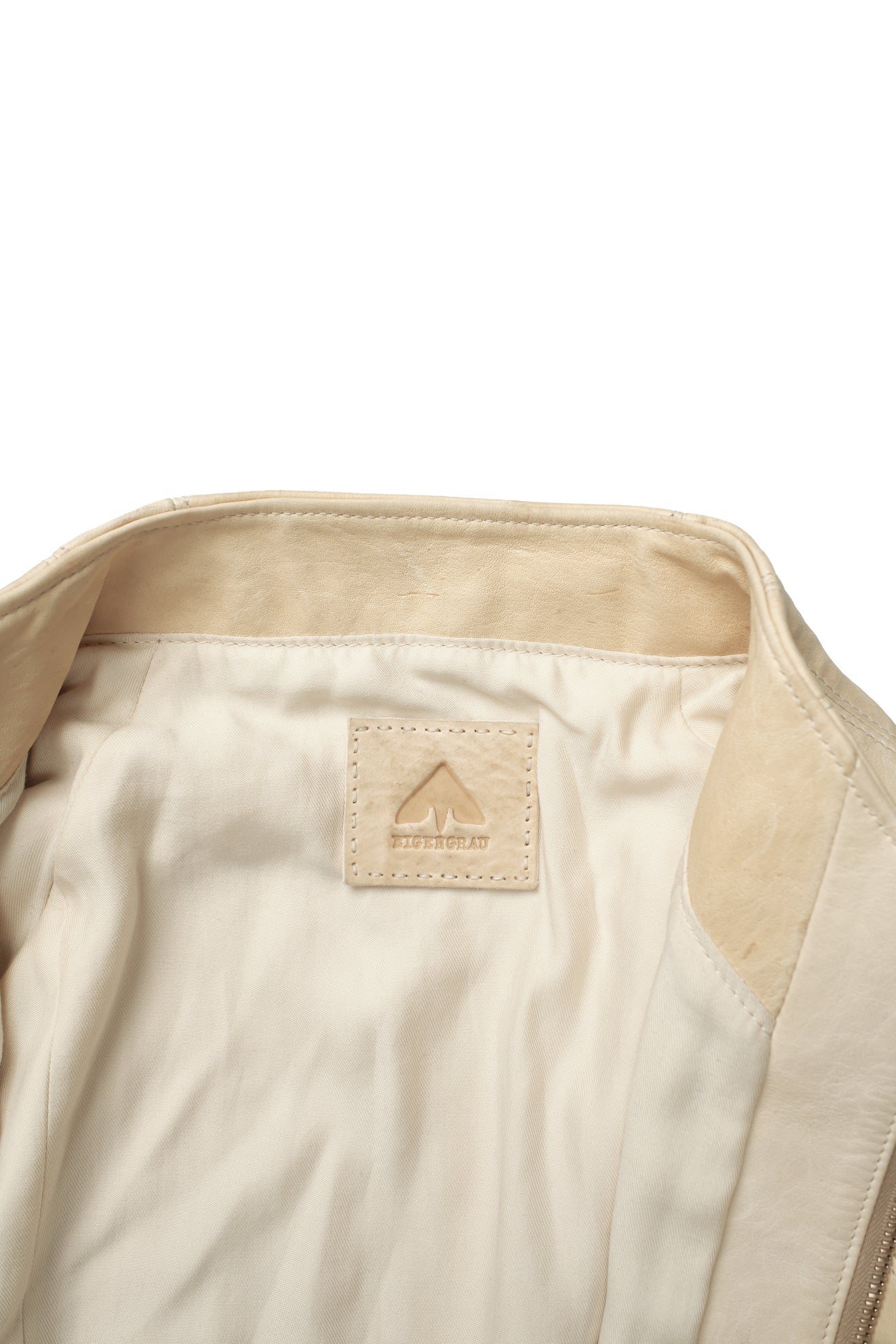 EIGENGRAU J05 Cream Kangaroo Raglan — handmade by EIGENGRAU in London, view 25