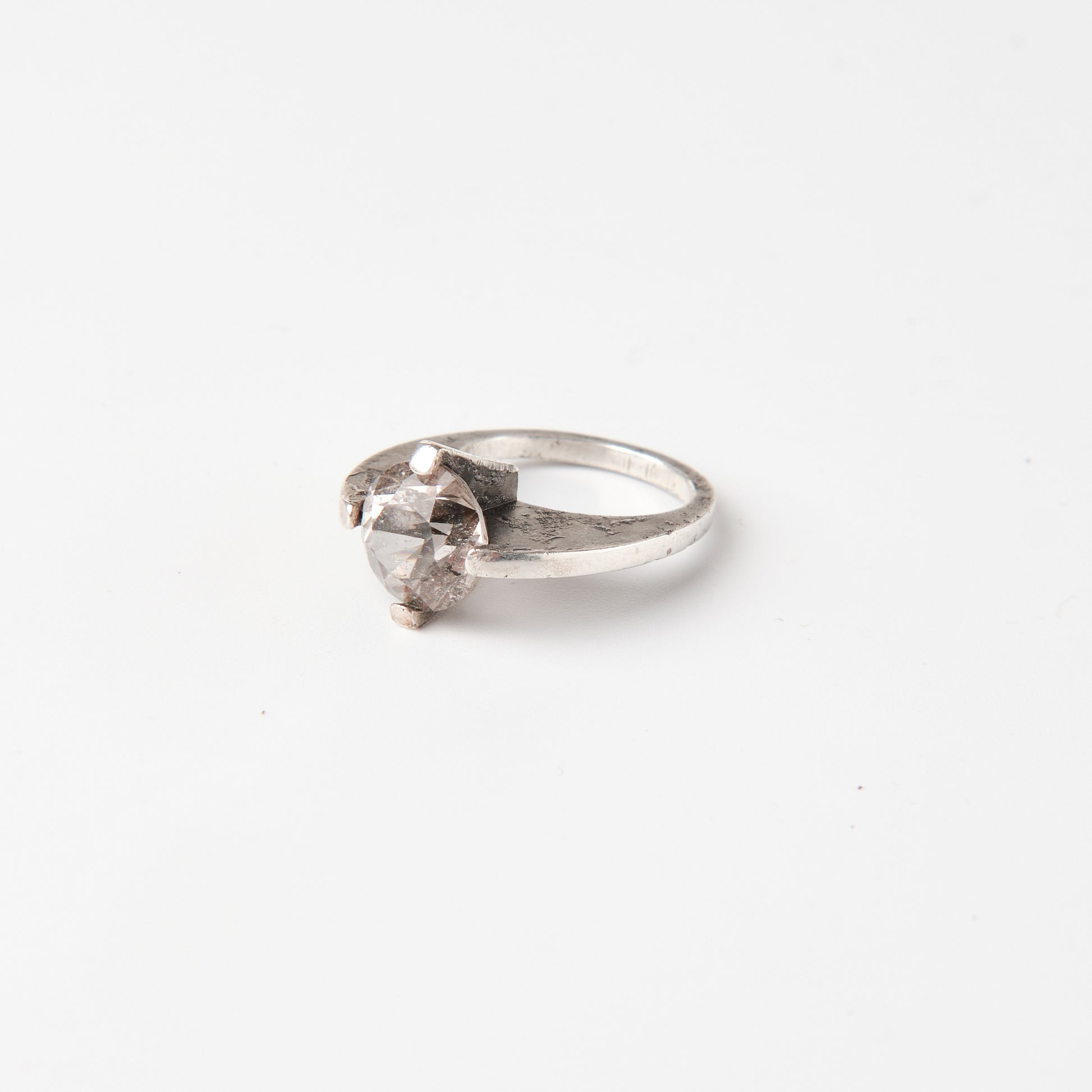 CULT VII Terra Brute ring crystal, size 16 — アングルビュー