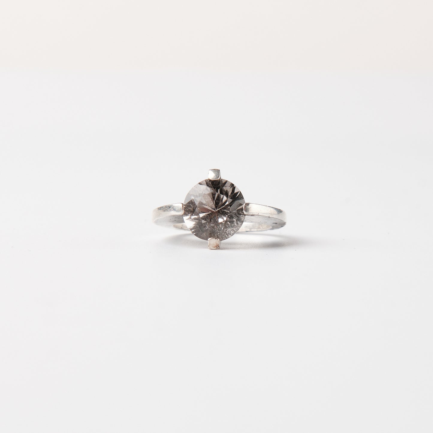 CULT VII Terra Brute ring crystal, size 16 — 質感のディテール