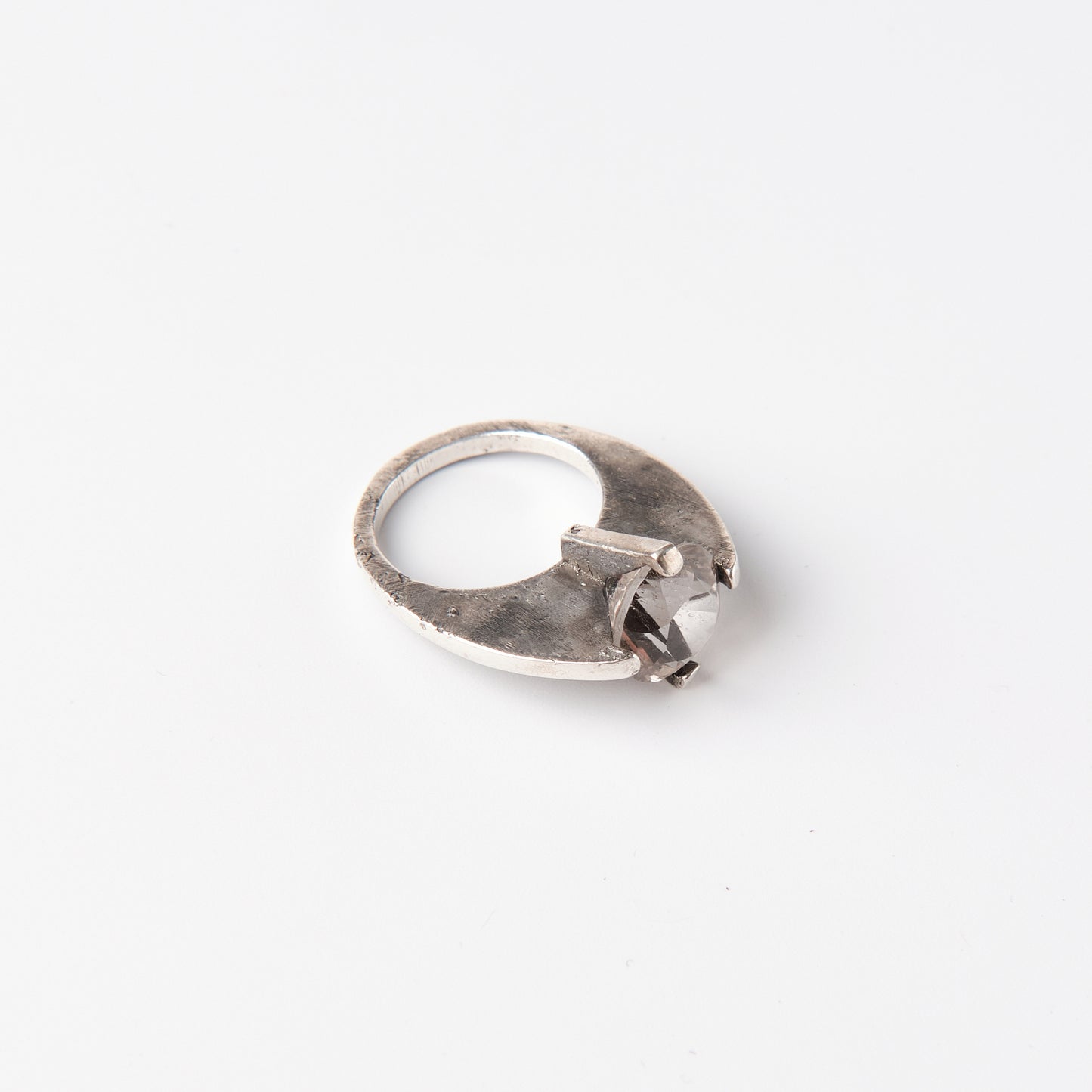 CULT VII Terra Brute ring crystal, size 16 — クリスタルのクローズアップ