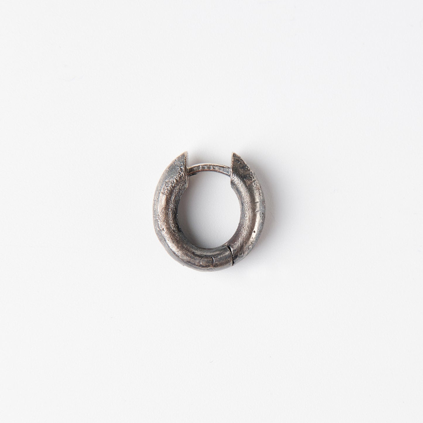 CULT VII Terra Brute Hoop black — détail