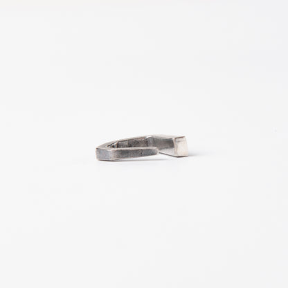 CULT VII Light Of Love 007 — gros plan sur le motif cœur
