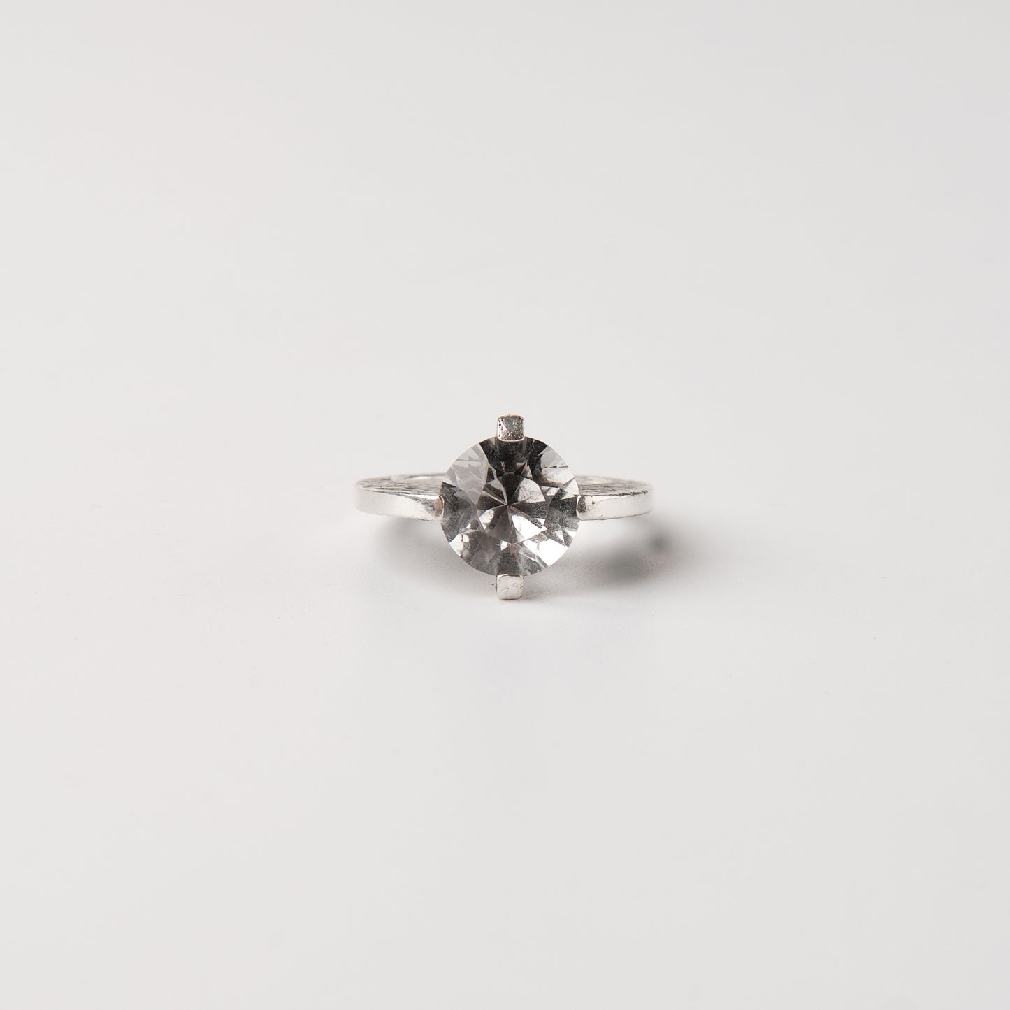 CULT VII Terra Brute ring crystal, size 17.5 — gros plan sur le cristal