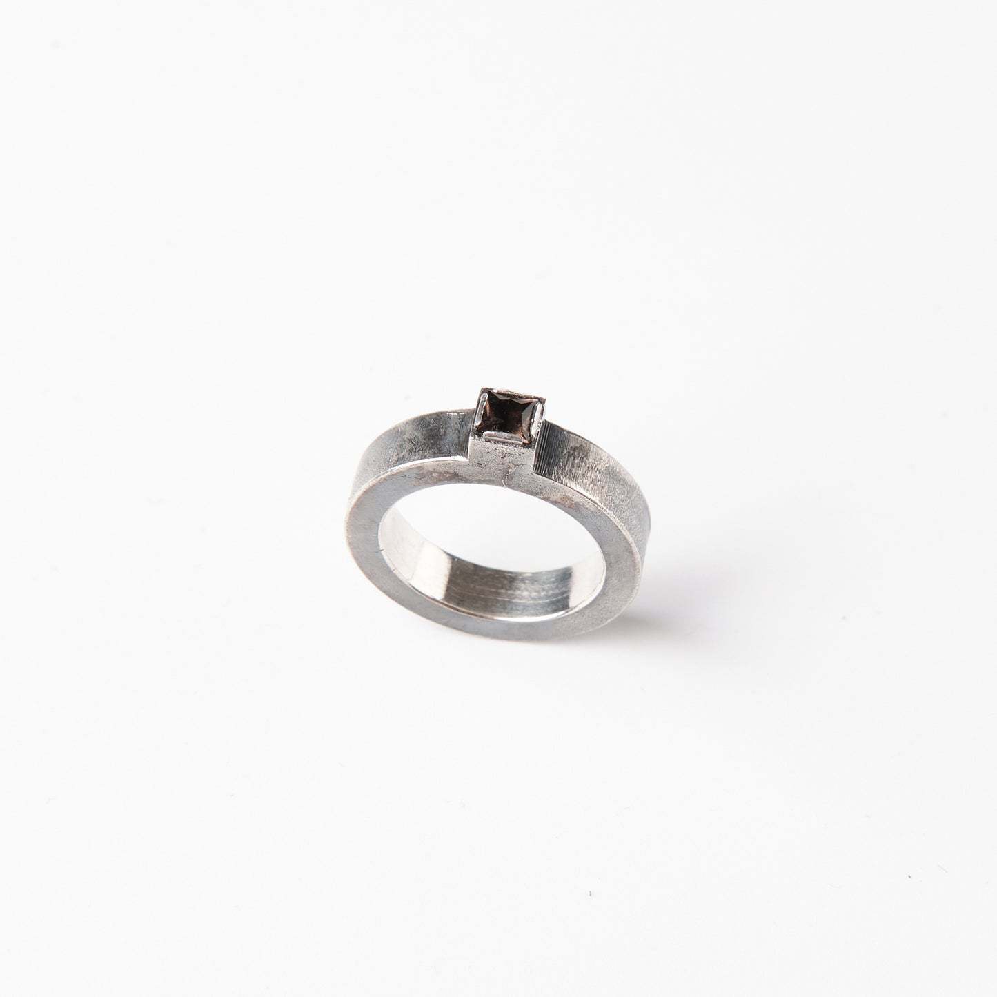 CULT VII Poppy Seed 2 Rauch ring — ディテール