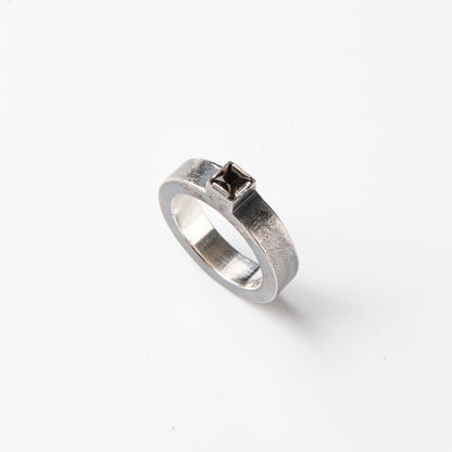CULT VII Poppy Seed 2 Rauch ring — 質感のディテール