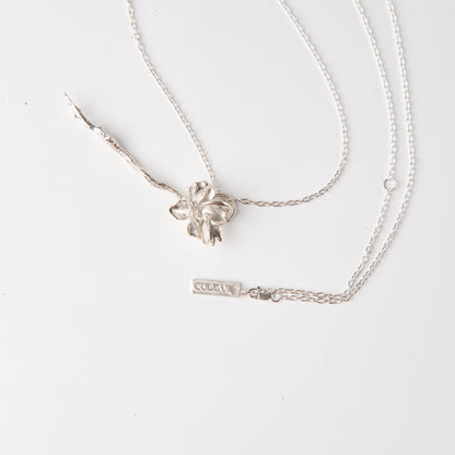 CULT VII Myosotis pendant — 正面