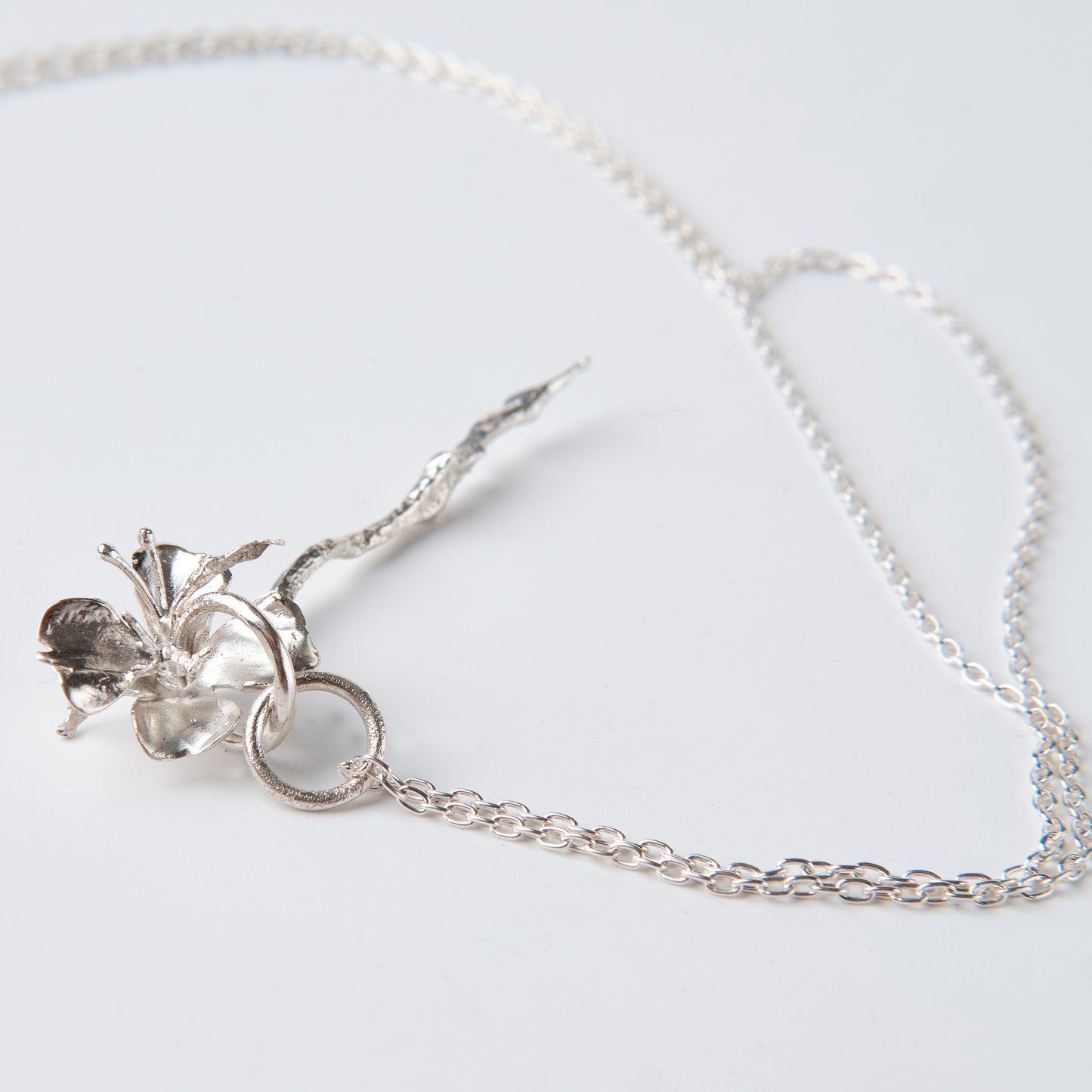CULT VII Myosotis pendant — 側面