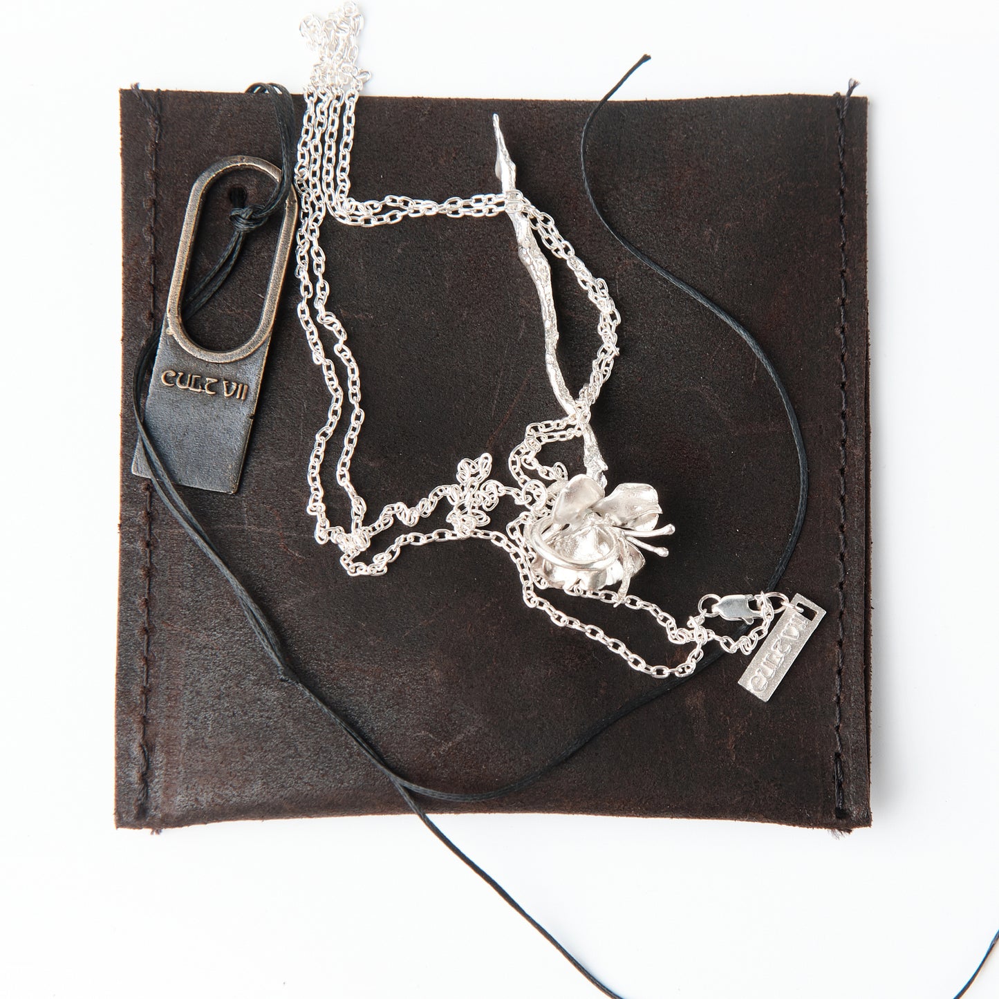 CULT VII Myosotis pendant — 最後のディテール