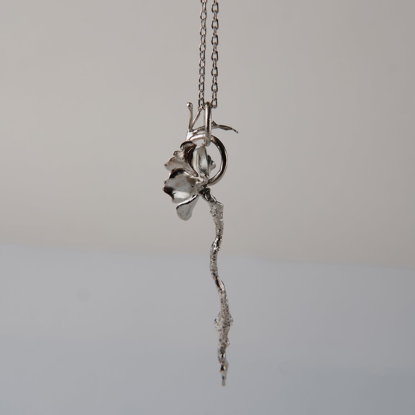 CULT VII Myosotis pendant — 着用イメージ