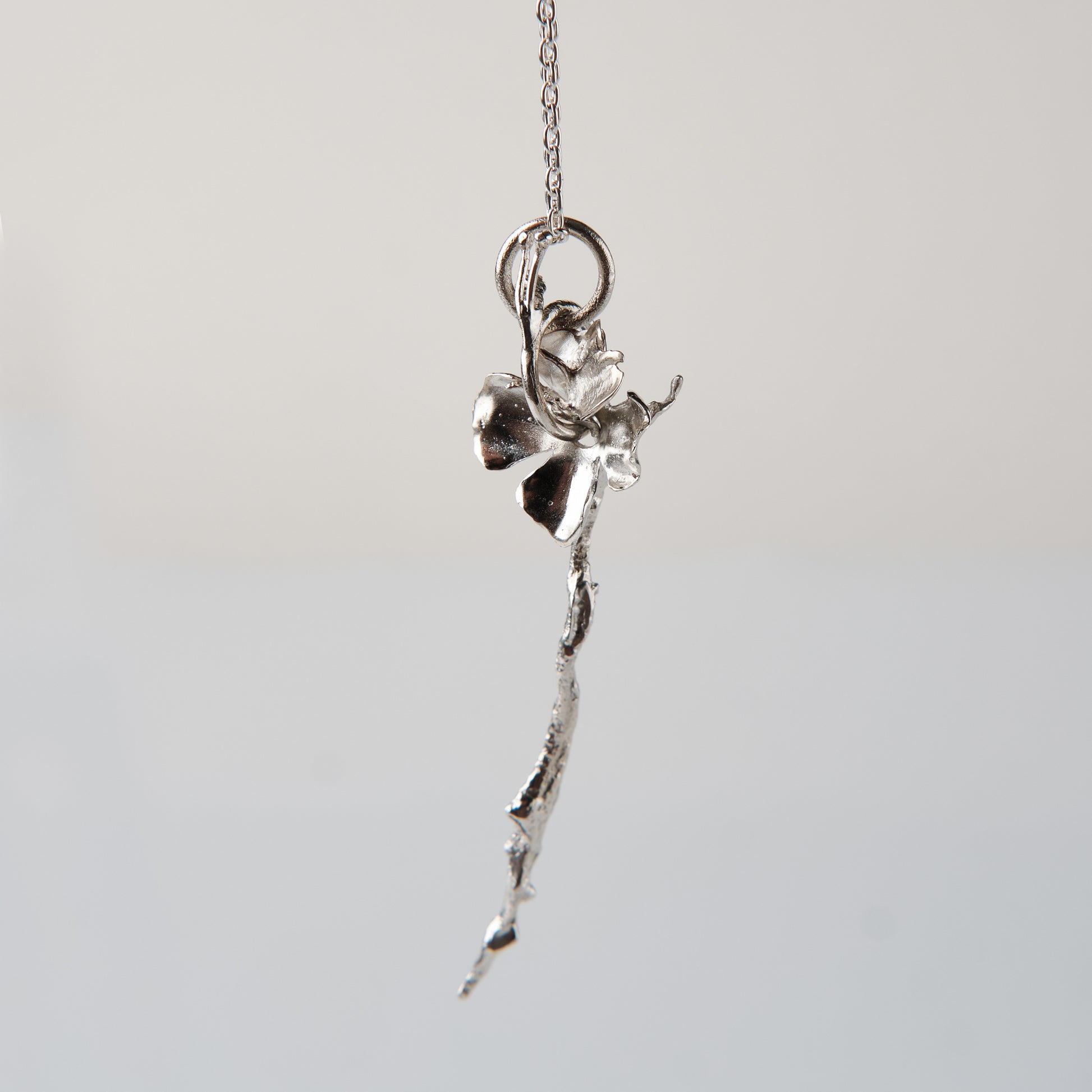 CULT VII Myosotis pendant — チェーンのディテール