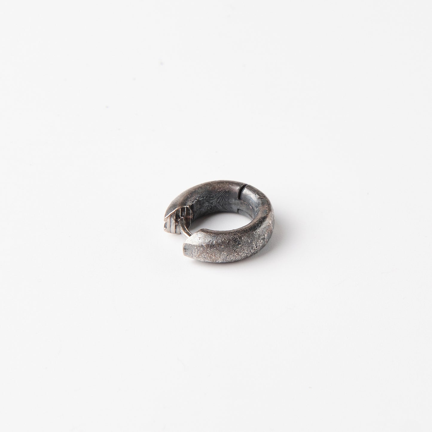 CULT VII Terra Brute Hoop black — autre angle
