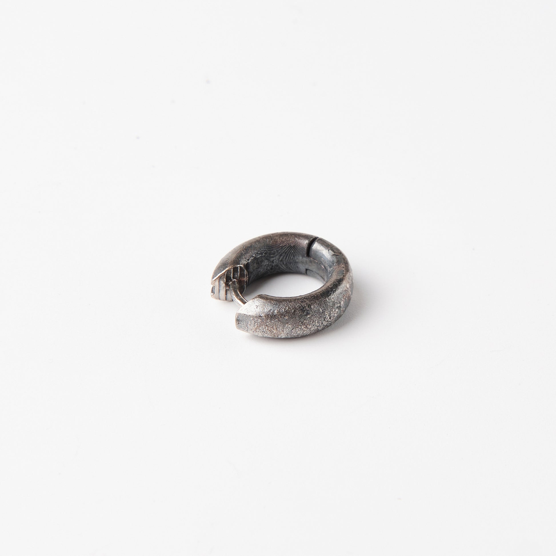 CULT VII Terra Brute Hoop black — autre angle