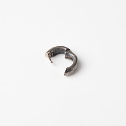 CULT VII Terra Brute Hoop black — photo lifestyle