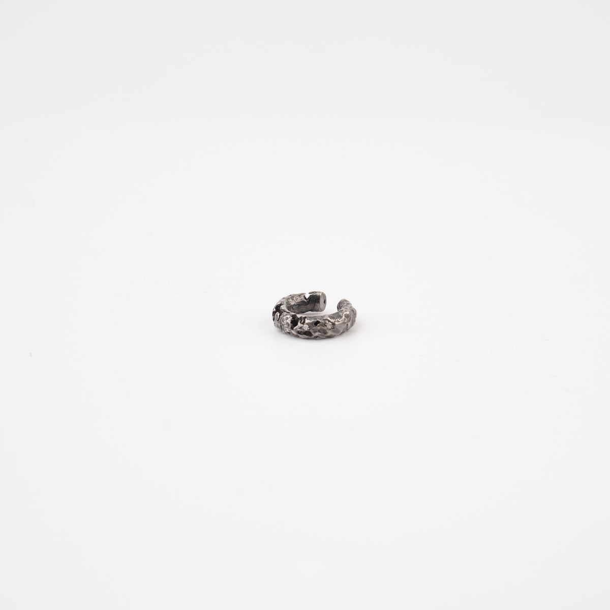 Kintsugi Jewelry - Surrender ear cuff diamonds