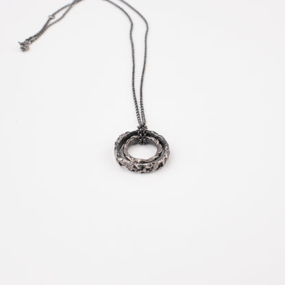 Kintsugi Jewelry - Surrender pendant diamonds
