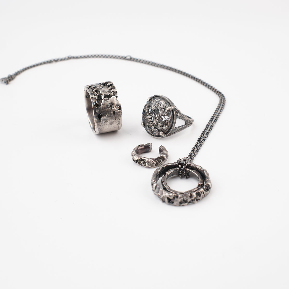 Kintsugi Jewelry - Surrender pendant diamonds