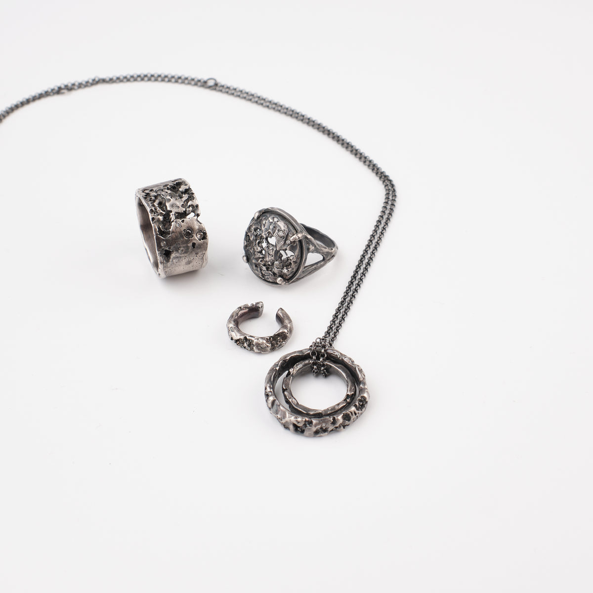 Kintsugi Jewelry - Surrender ear cuff diamonds