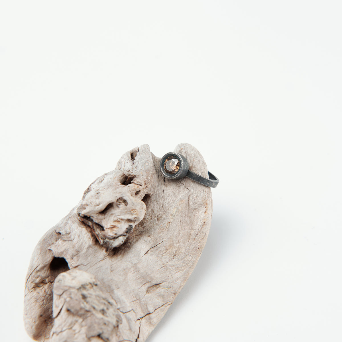 The EGO - Fragile Rose ring 17.5