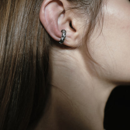 Kintsugi Jewelry - Surrender ear cuff diamonds